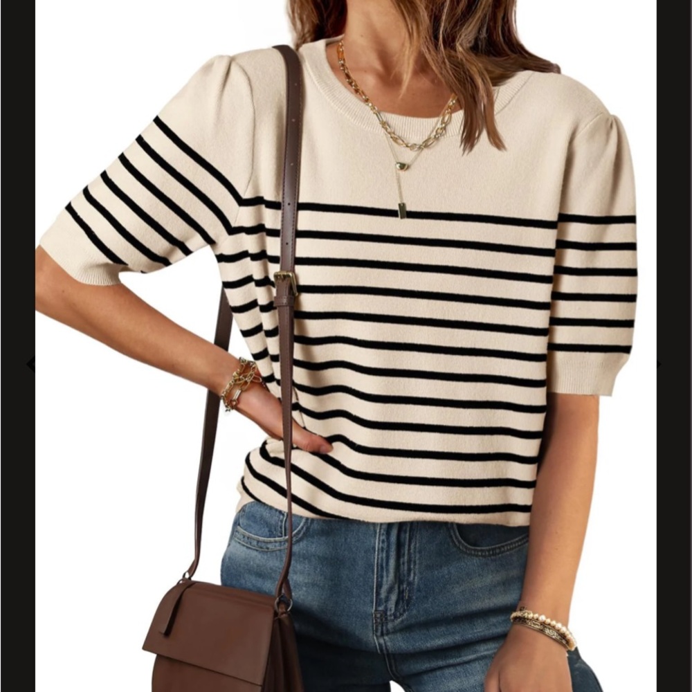 Zesica Striped Cream and Navy  XLWomen's short sleeve sweater.